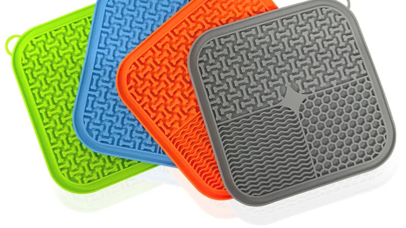 Dog Lick Mats: Safe Spreads, Floors They Grip, and the One Rule to Keep